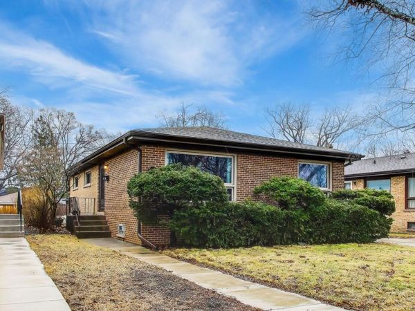 2437 Crawford Avenue, Evanston, IL 60201