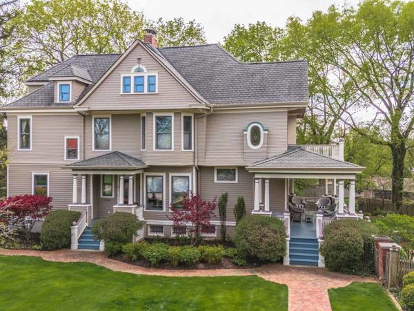 5 Broadway Place, Normal, IL 61761