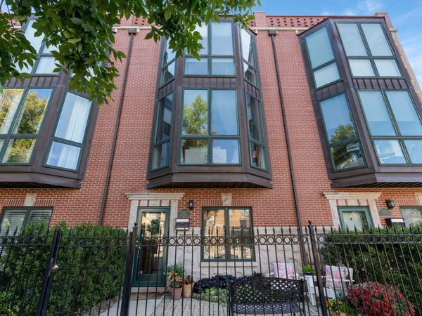 2003 N Hoyne Avenue, Chicago, IL 60647
