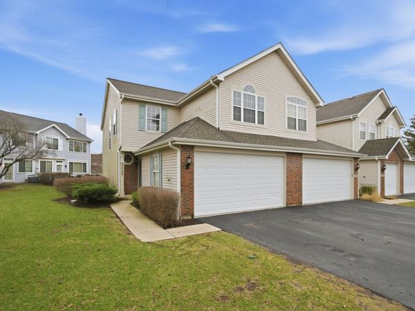 3027 Anton Drive, Aurora, IL 60504