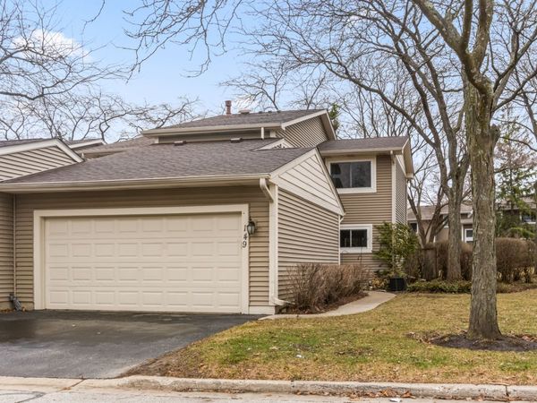 149 Brandywine Court , Vernon Hills, IL 60061