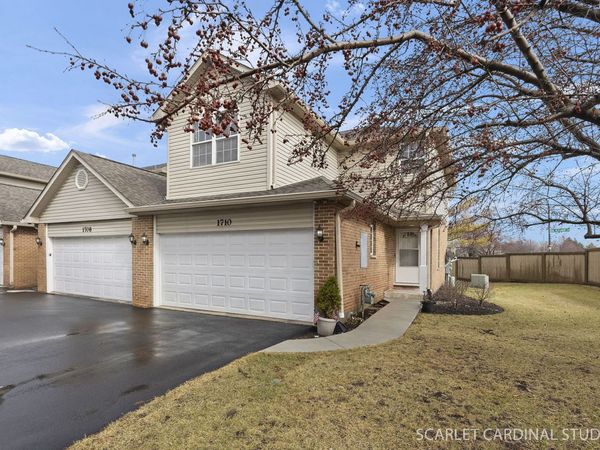 1710 Windward Avenue, Naperville, IL 60563