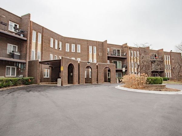 1525 Sander Court, Unit 108, Wheeling, IL 60090