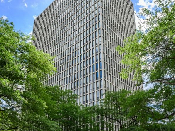 1 E Scott Street, Unit 1403, Chicago, IL 60610