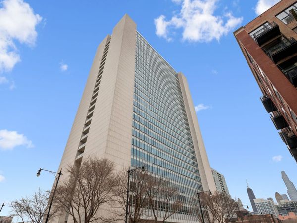 500 W SUPERIOR Street, Unit 1513, Chicago, IL 60654