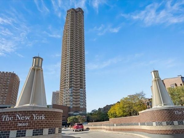 3660 N Lake Shore Drive, Unit 1613, Chicago, IL 60613
