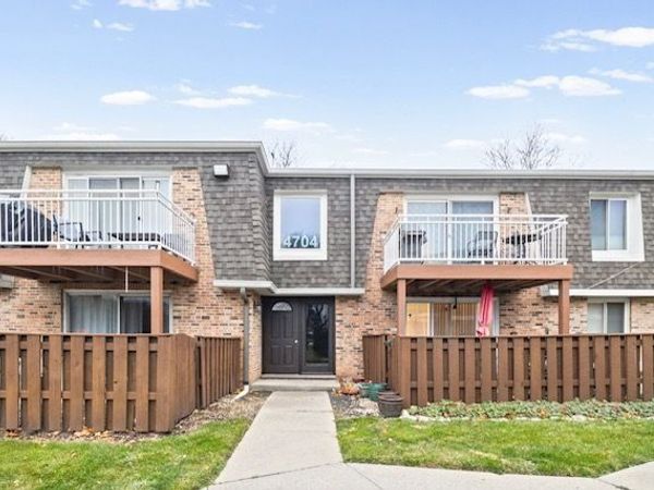 4704 Euclid Avenue , Unit 1B, Rolling Meadows, IL 60008
