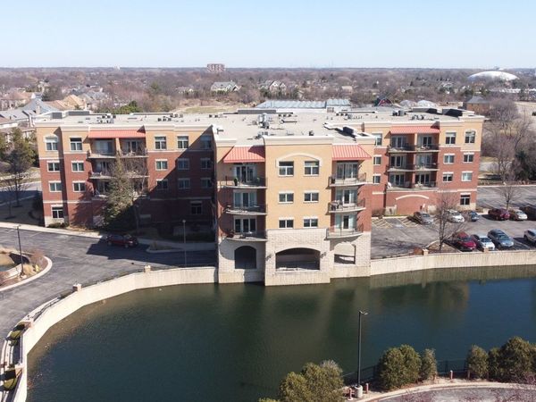 1200 N Foxdale Drive , Unit 205, Addison, IL 60101