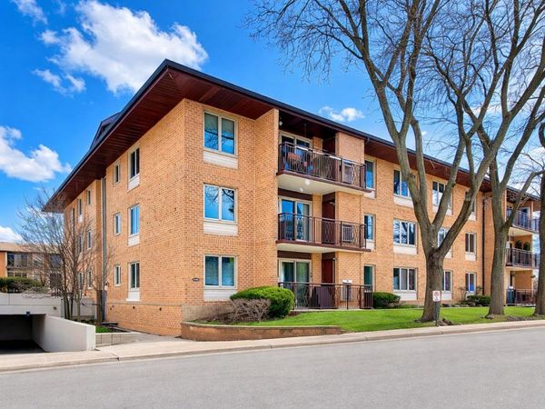 2460 W Talcott Road, Unit 219, Park Ridge, IL 60068
