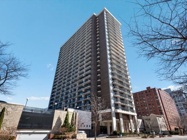 5855 N Sheridan Road, Unit 25G, Chicago, IL 60660