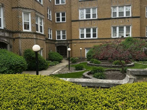 6316 N RICHMOND Street, Unit 2A, Chicago, IL 60659