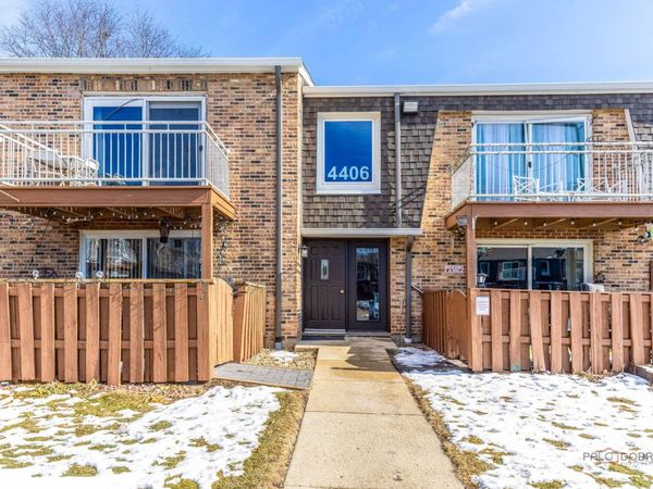 4406 Euclid Avenue , Unit 2C, Rolling Meadows, IL 60008