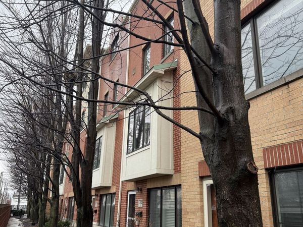 1192 Clarence Avenue , Unit 3, Oak Park, IL 60304