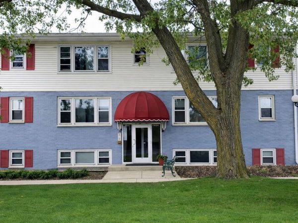 9424 Kelvin Lane , Unit 3286, Schiller Park, IL 60176