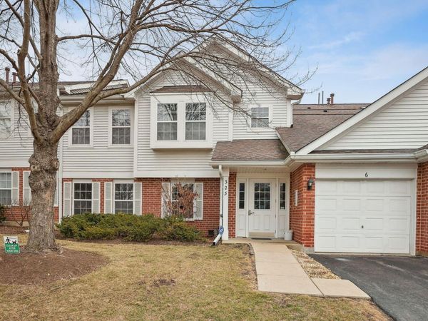323 Sheffield Court, Unit 5, Roselle, IL 60172