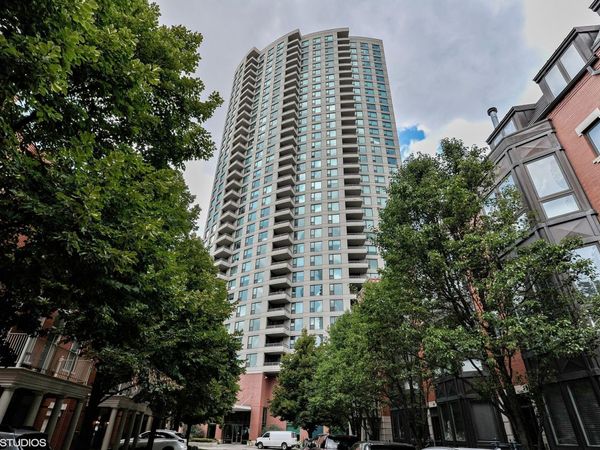 Unit 605, Chicago, IL 60654