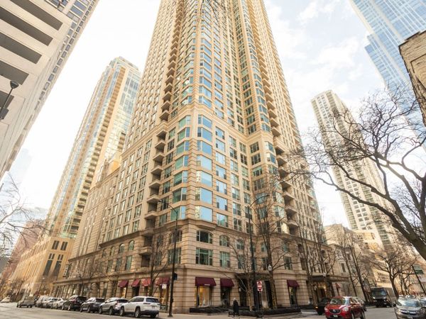 25 E SUPERIOR Street, Unit 705, Chicago, IL 60611
