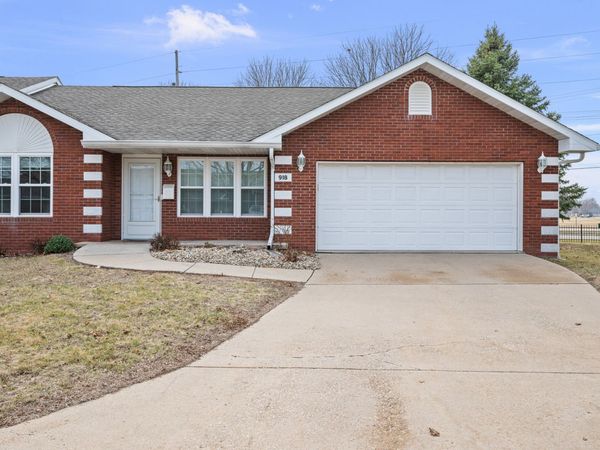 918 S Chicago Street , Unit 918, Geneseo, IL 61254