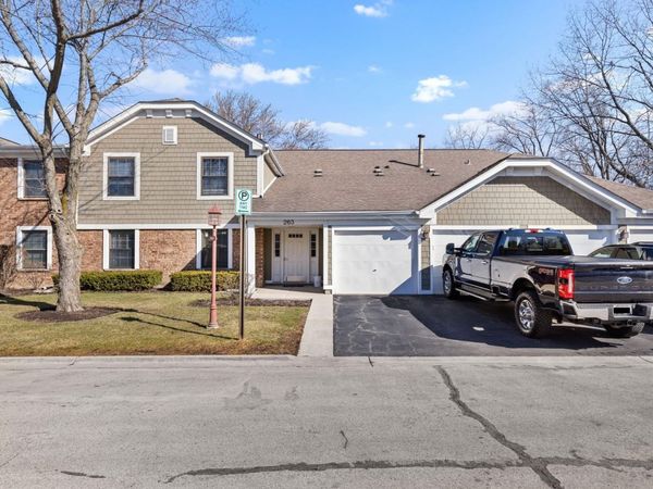 263 Driftwood Lane, Unit C1, Schaumburg, IL 60193