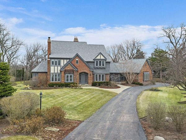 28360 Heritage Oak Road, Barrington, IL 60010