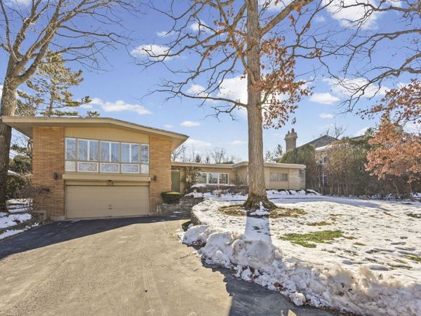 130 Rockgate Lane, Glencoe, IL 60022