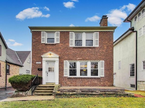 627 Pleasant Avenue , Highland Park, IL 60035