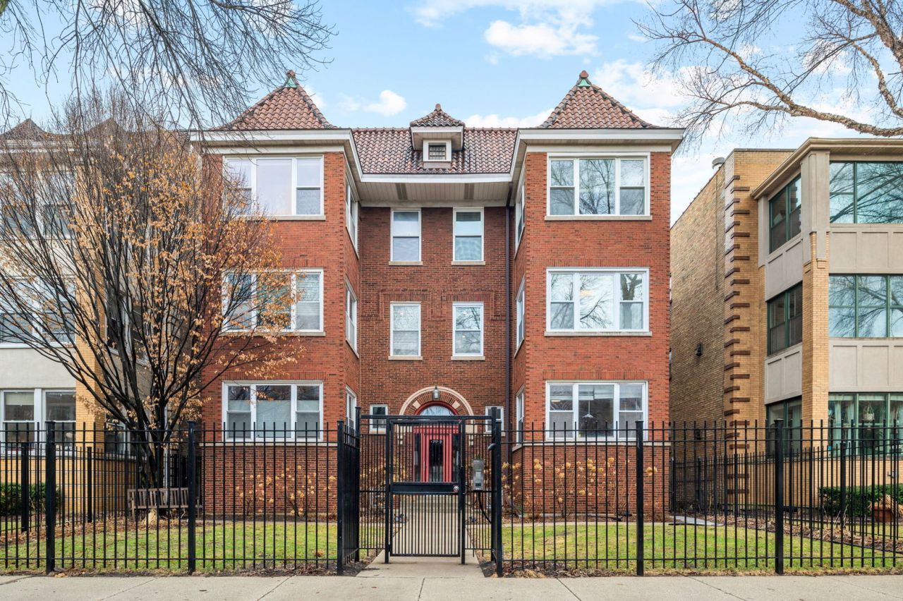 4717 N Beacon Street, Unit 3S, Chicago, IL 60640 Main Photo