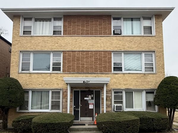 60 E 138th Street, Riverdale, IL 60827