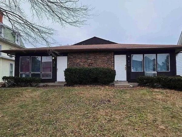 536 10th Avenue S, Clinton, IA 52732