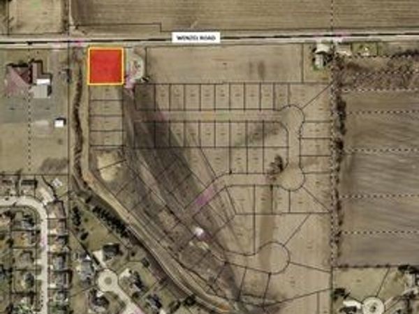 70X WENZEL Road, Peru, IL 61354