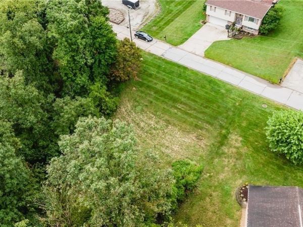 38 Wildwood Circle, Parkersburg, WV 26101