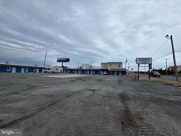 7070 BLACK HORSE PIKE, PLEASANTVILLE, NJ 08232