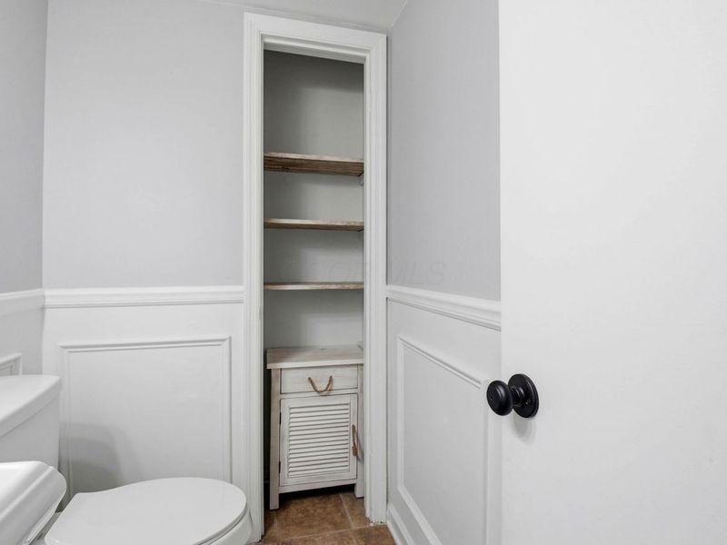 614 Dlyn Street, Columbus, OH 43228 Photo 14