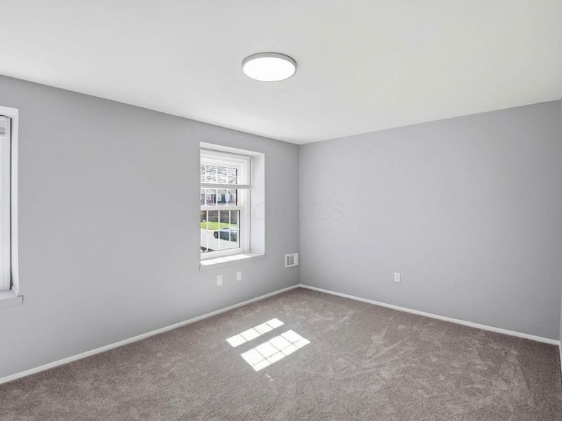 614 Dlyn Street, Columbus, OH 43228 Photo 22