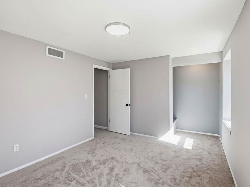 614 Dlyn Street, Columbus, OH 43228 Photo 24