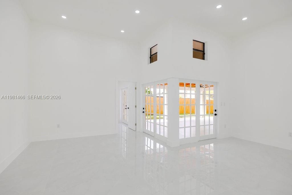 8940 SW 4th Ter, Miami, FL 33174 Photo