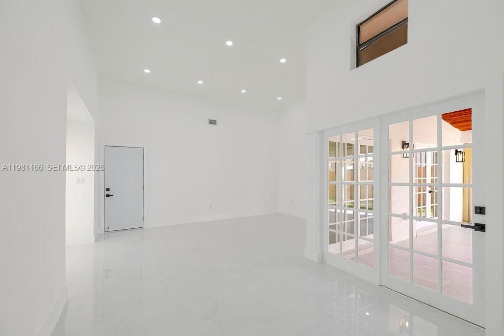 8940 SW 4th Ter, Miami, FL 33174 Photo