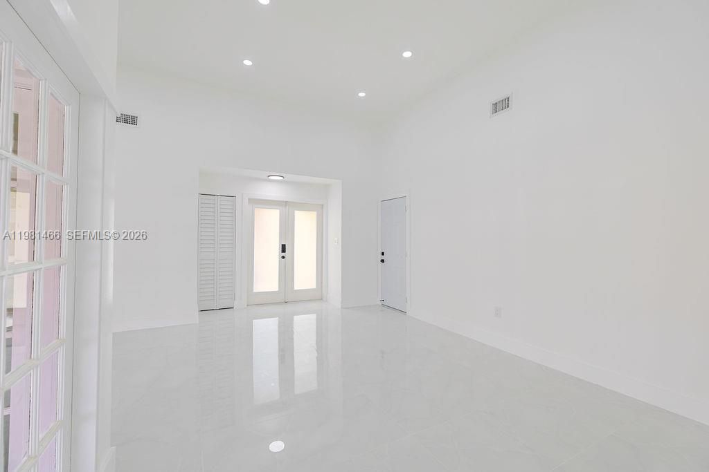 8940 SW 4th Ter, Miami, FL 33174 Photo