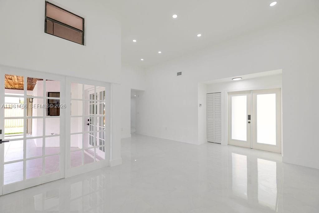 8940 SW 4th Ter, Miami, FL 33174 Photo