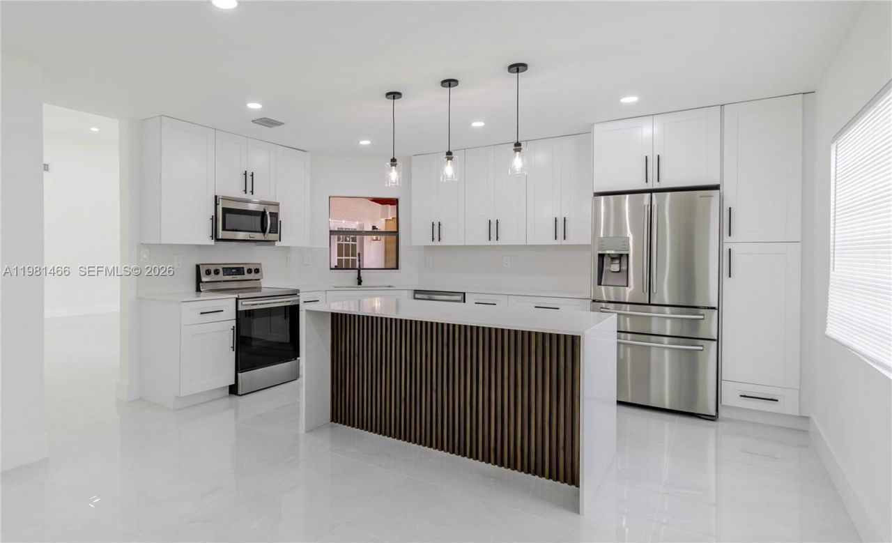 8940 SW 4th Ter, Miami, FL 33174 Photo