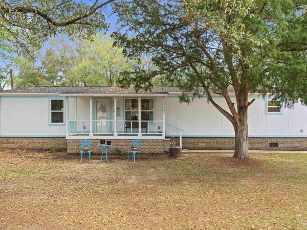 4342 Lindsey Ln, Pace, FL 32571