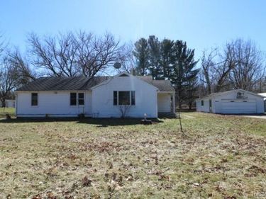 5184 E Mount Morris Road, Genesee Twp, MI 48458