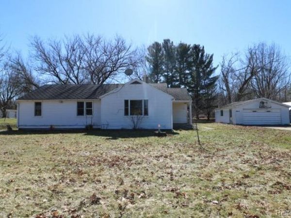 5184 E Mount Morris Road, Genesee Twp, MI 48458
