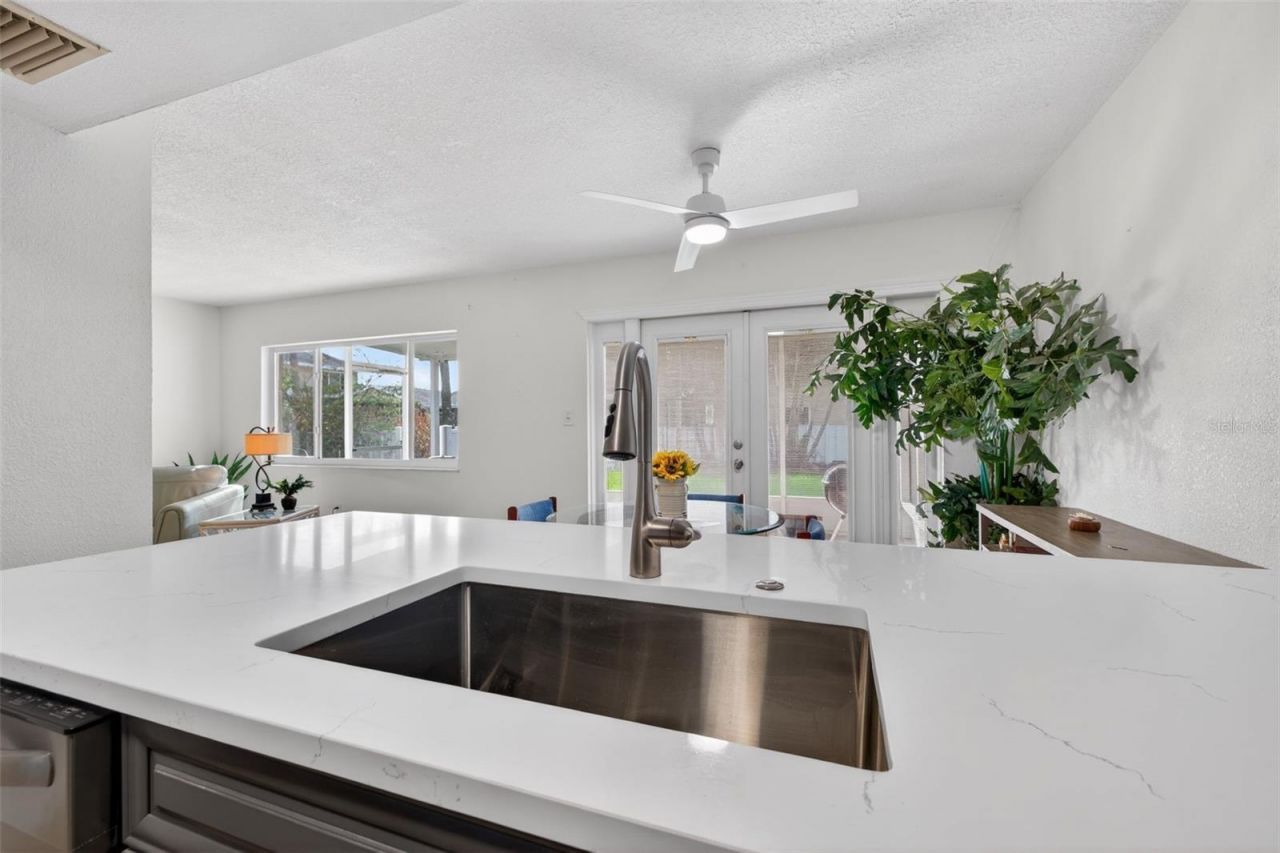 6490 Cape Hatteras Way Ne, Unit 2, Saint Petersburg, FL 33702 Photo