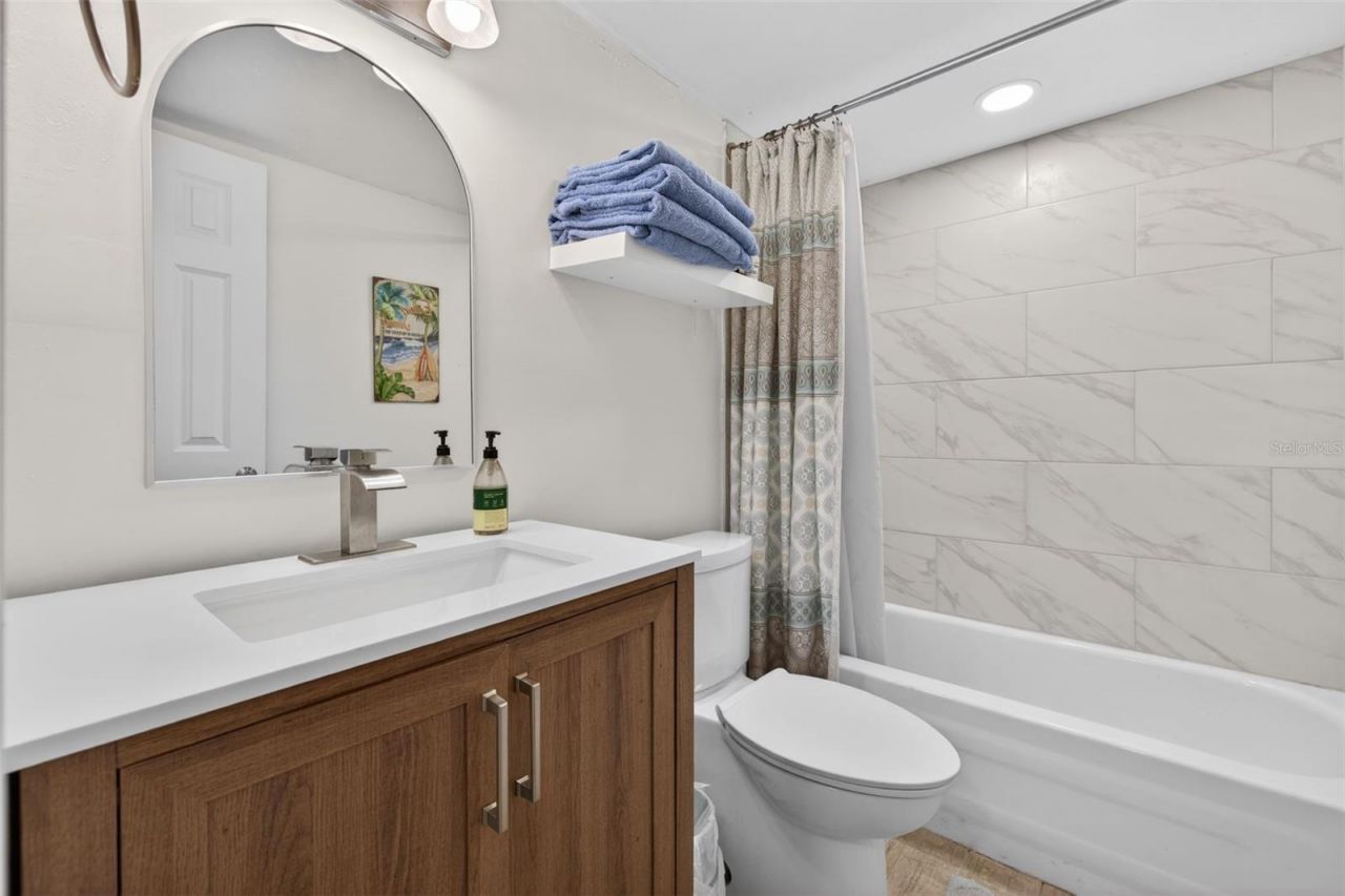 6490 Cape Hatteras Way Ne, Unit 2, Saint Petersburg, FL 33702 Photo