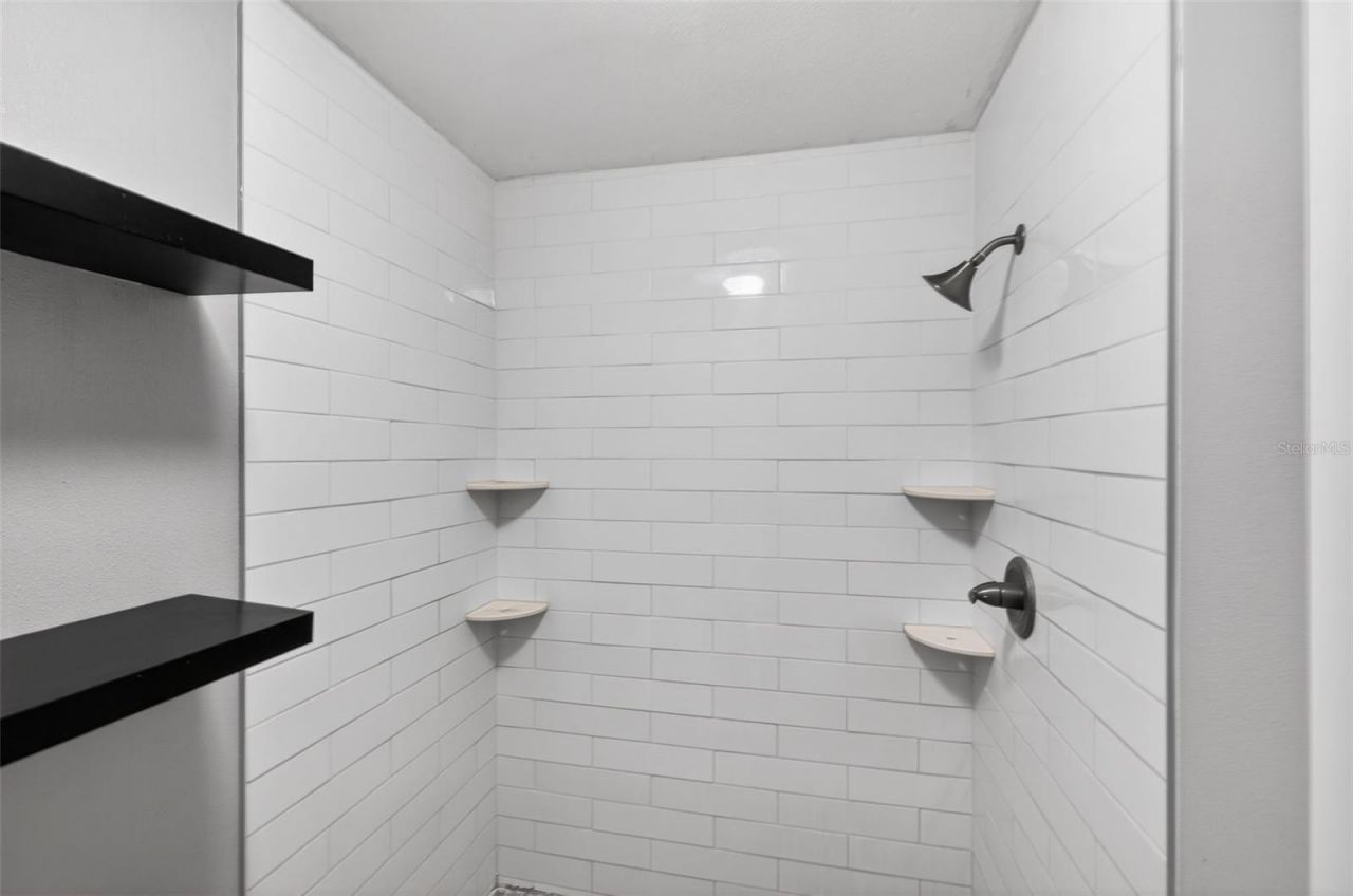 6490 Cape Hatteras Way Ne, Unit 2, Saint Petersburg, FL 33702 Photo