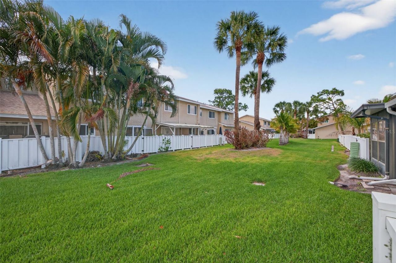 6490 Cape Hatteras Way Ne, Unit 2, Saint Petersburg, FL 33702 Photo