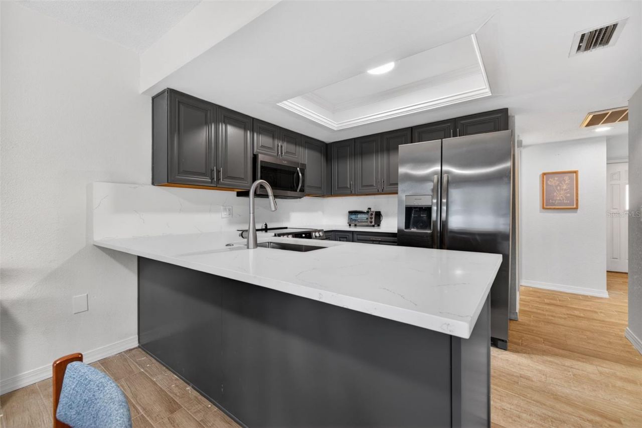 6490 Cape Hatteras Way Ne, Unit 2, Saint Petersburg, FL 33702 Photo