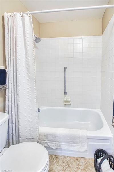 7402 Lake Breeze Dr, Unit 305, Fort Myers, FL 33907 Photo