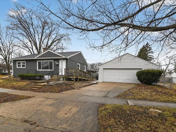 130 Buckingham LANE, Madison, WI 53714
